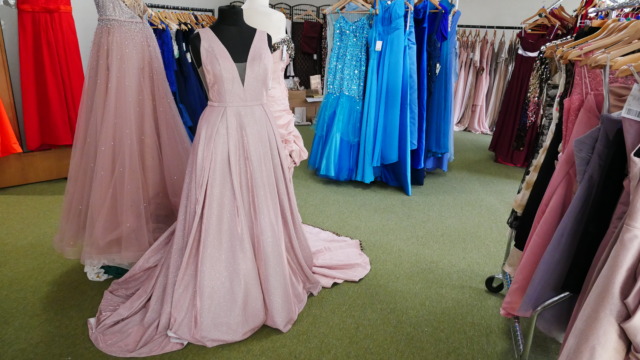 Nearest prom dress clearance shop